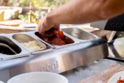 Ooni Topping Station -Kamado Verkoopwinkel ooni topping station 3